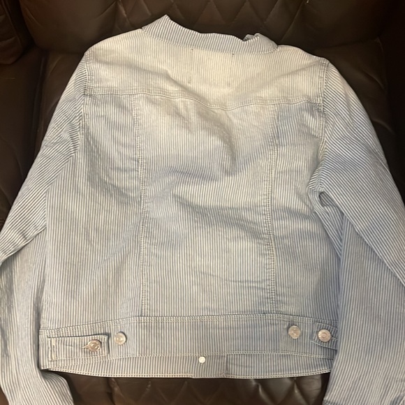 NWT blue and white striped jean jacket - Picture 6 of 6